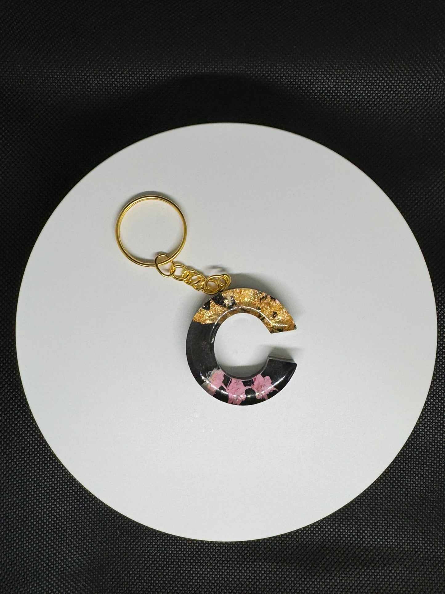 Personalized Resin Letter Keychains – Handmade with Real Flowers & Gold Foil – Custom Epoxy Key Ring Gift