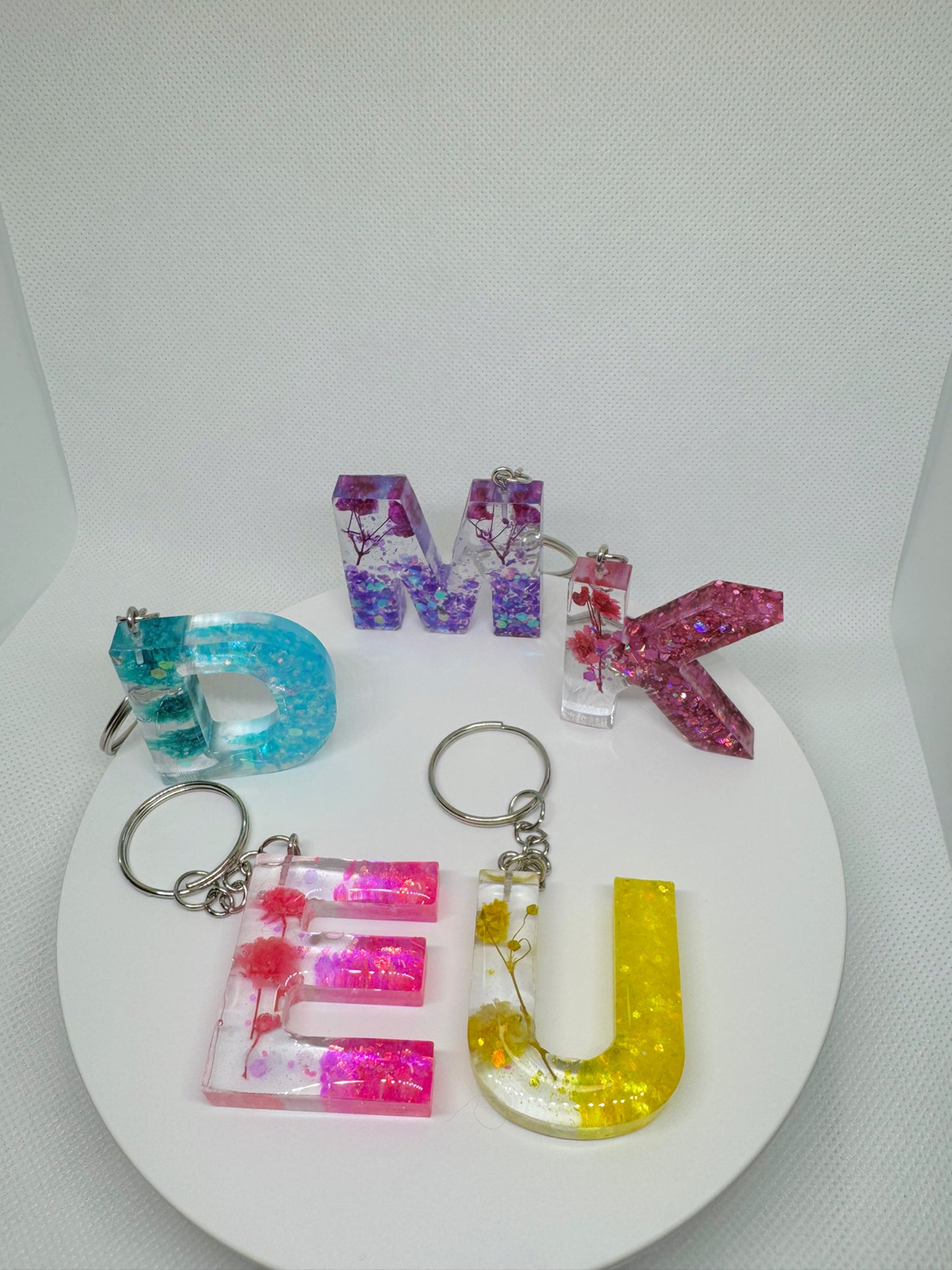 ✨Glittery Alphabet letter keychain✨