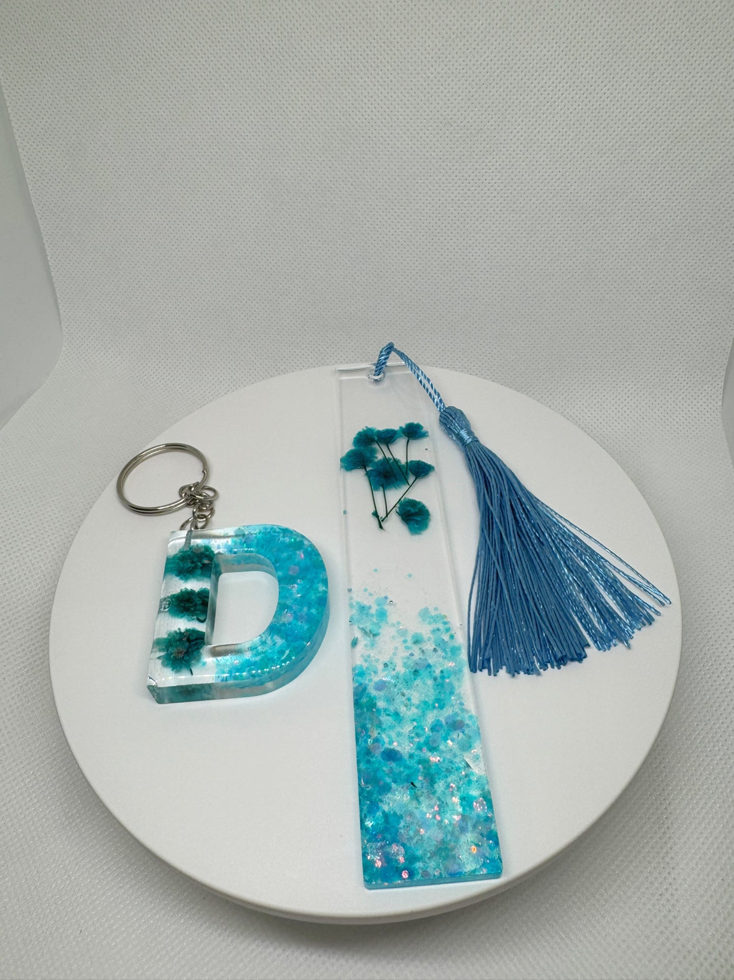 ✨Glittery Set Alphabet letter keychain & Bookmark✨