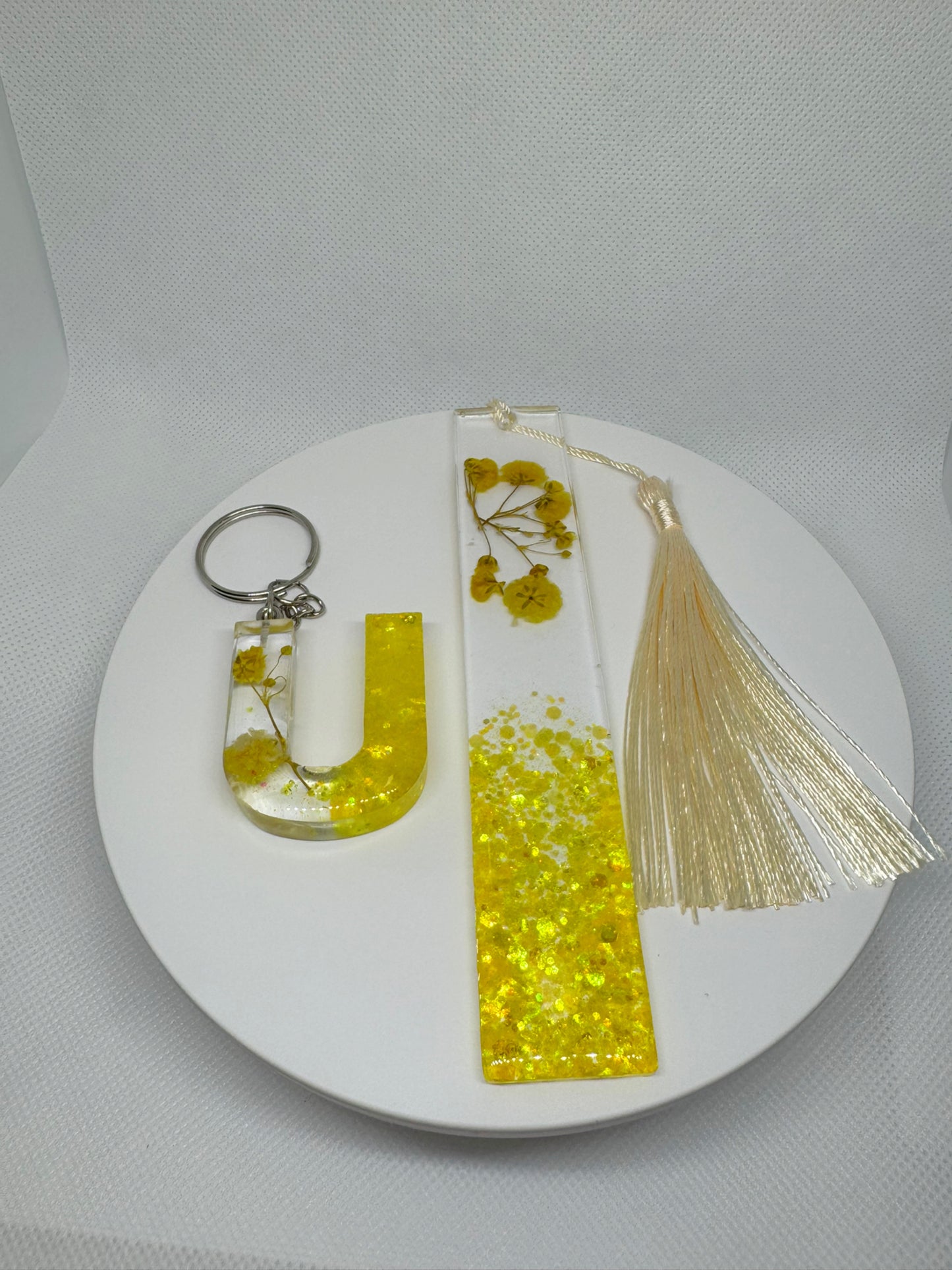 ✨Glittery Set Alphabet letter keychain & Bookmark✨